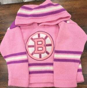 Boston Bruins NHL Pink Knit Hooded Sweater Youth Size 6